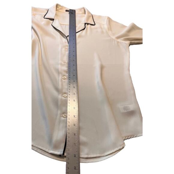 Express‎ Women’s White Button Front Blouse M Black Trim Pajama Style Blouse - Picture 5 of 7